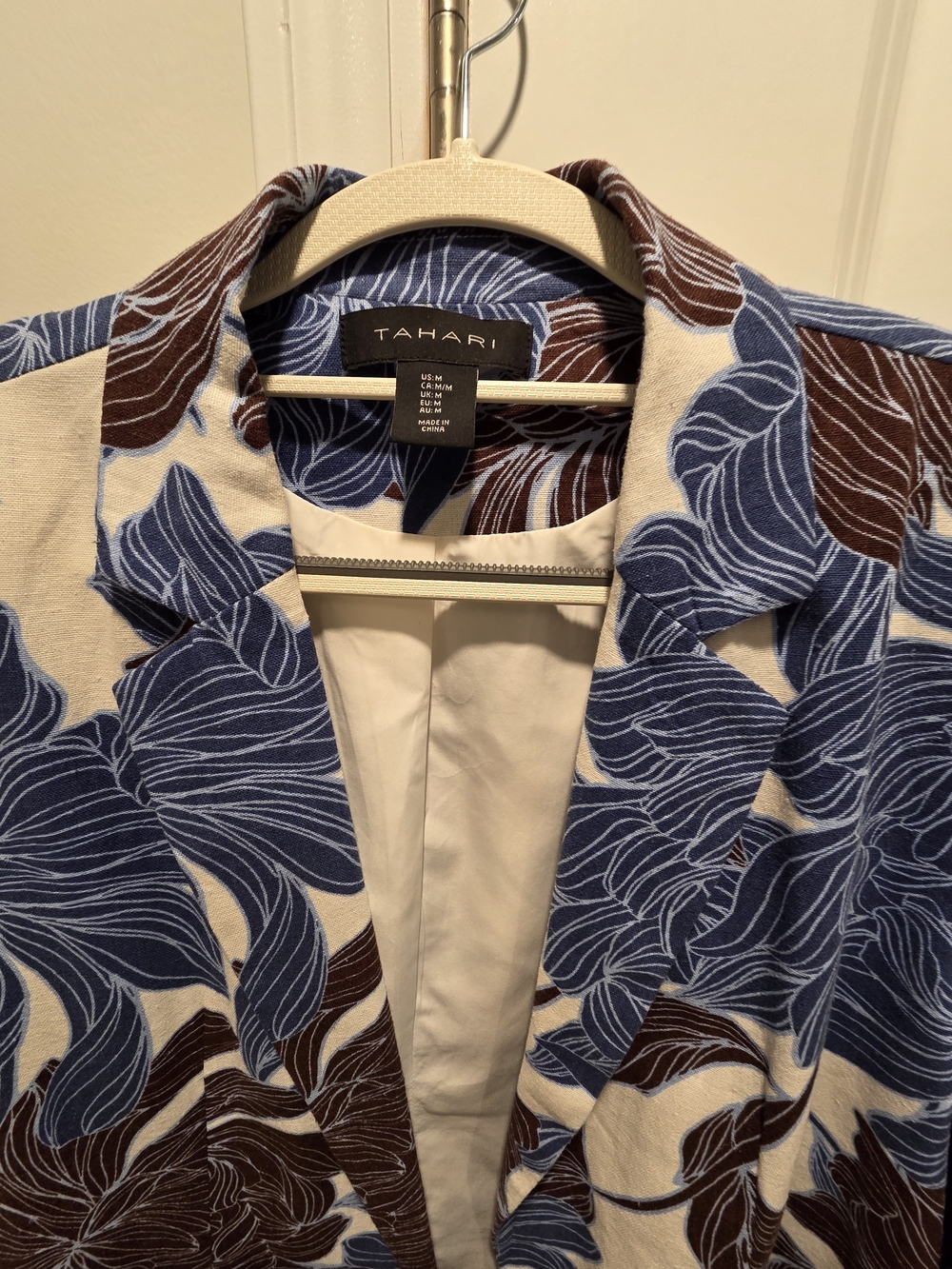 Tahari Blue, Brown & Cream Floral Blazer